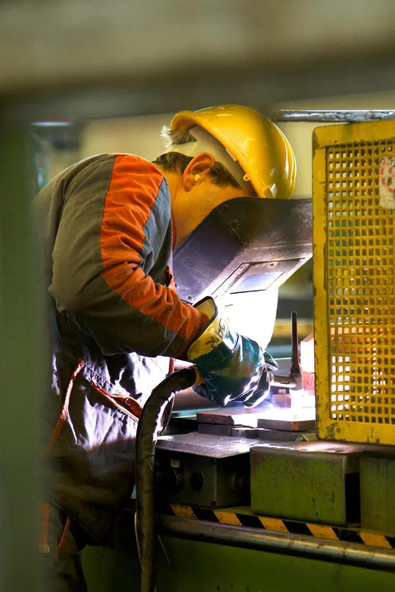 certificazioni sika produzione pali per vigneto e profili su misura